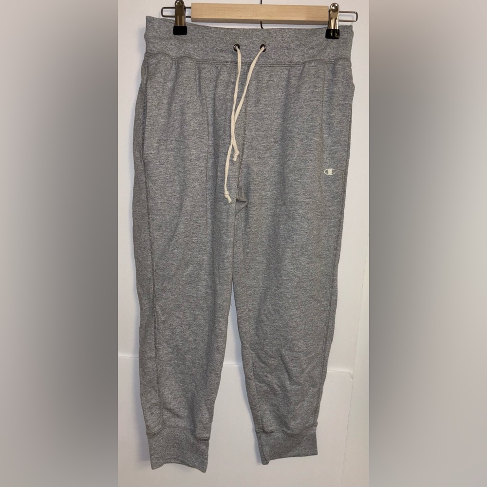 Champion Gray Cropped Jogger Sweatpants. Sz.Small.